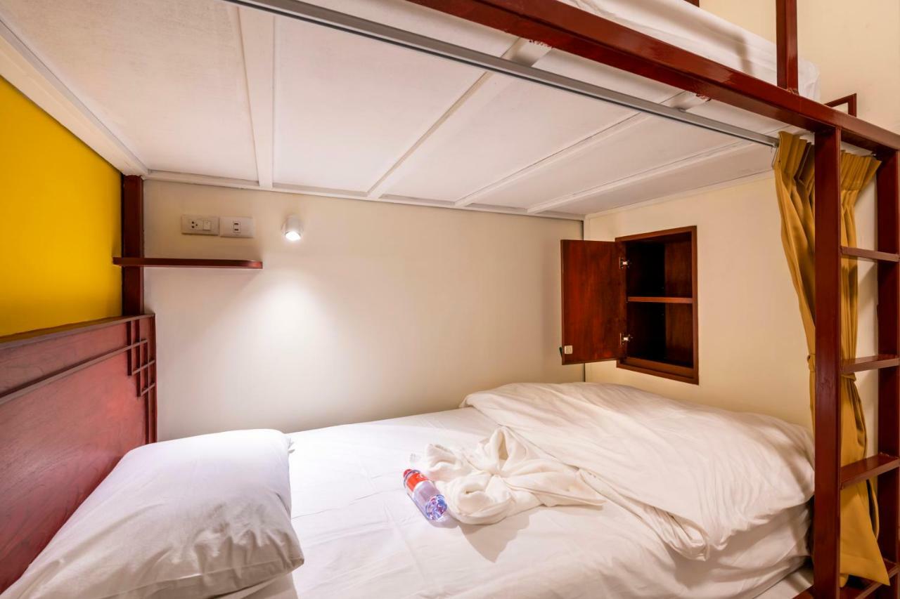 Scala Hostel Банкок Екстериор снимка