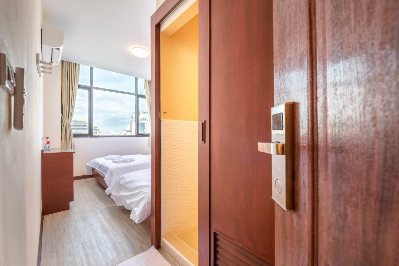 Scala Hostel Банкок Екстериор снимка