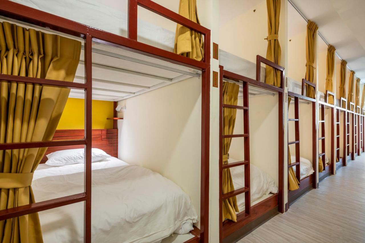 Scala Hostel Банкок Екстериор снимка
