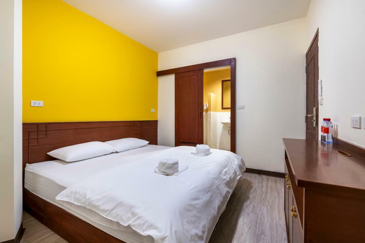 Scala Hostel Банкок Екстериор снимка