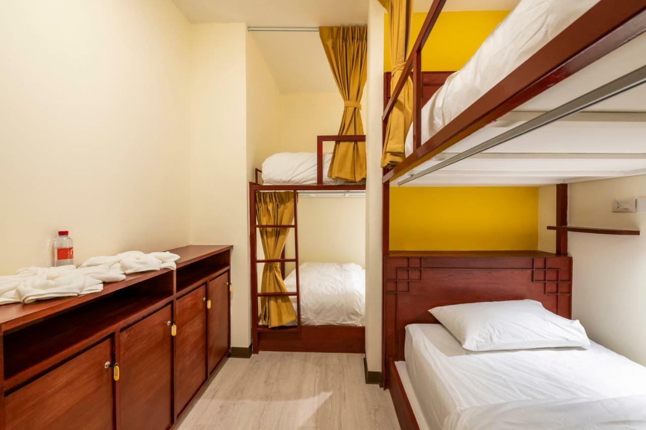 Scala Hostel Банкок Екстериор снимка