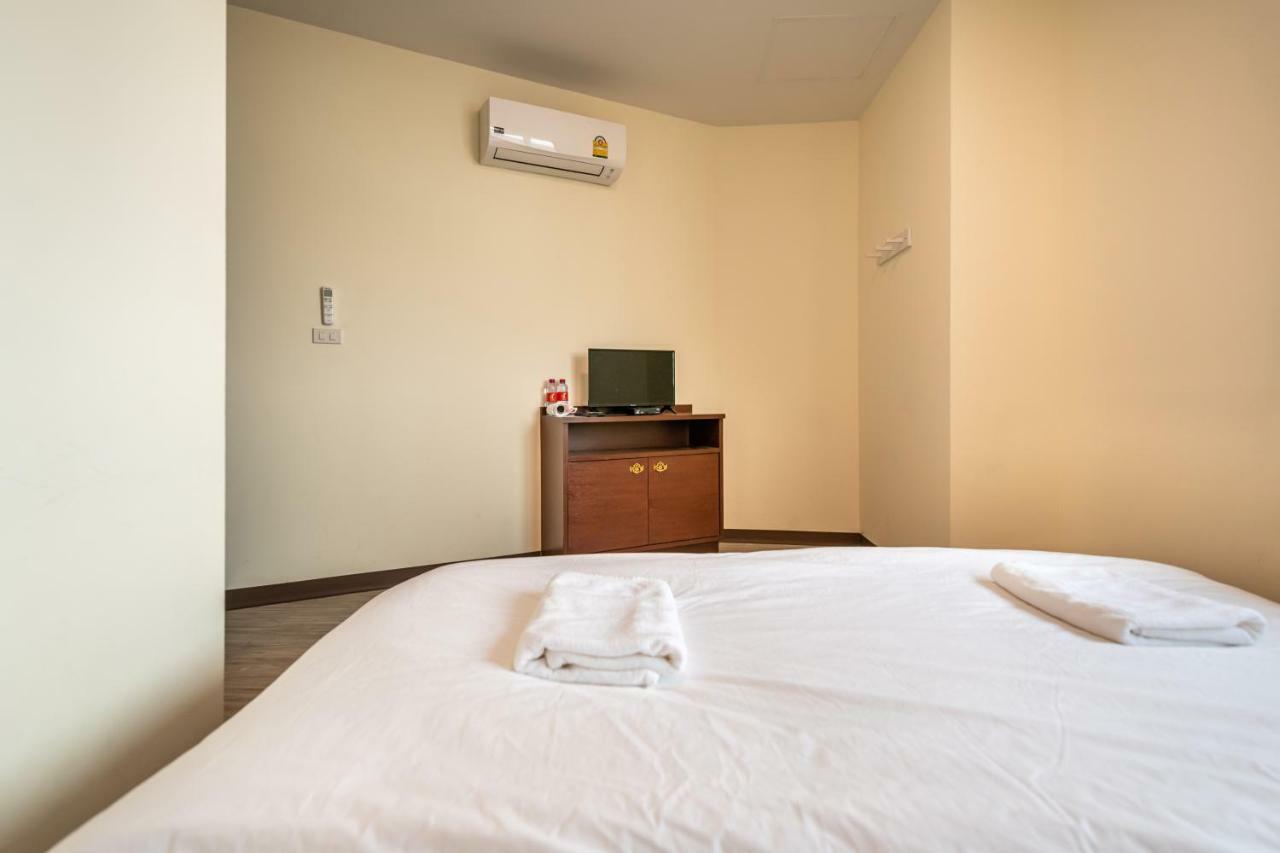 Scala Hostel Банкок Екстериор снимка